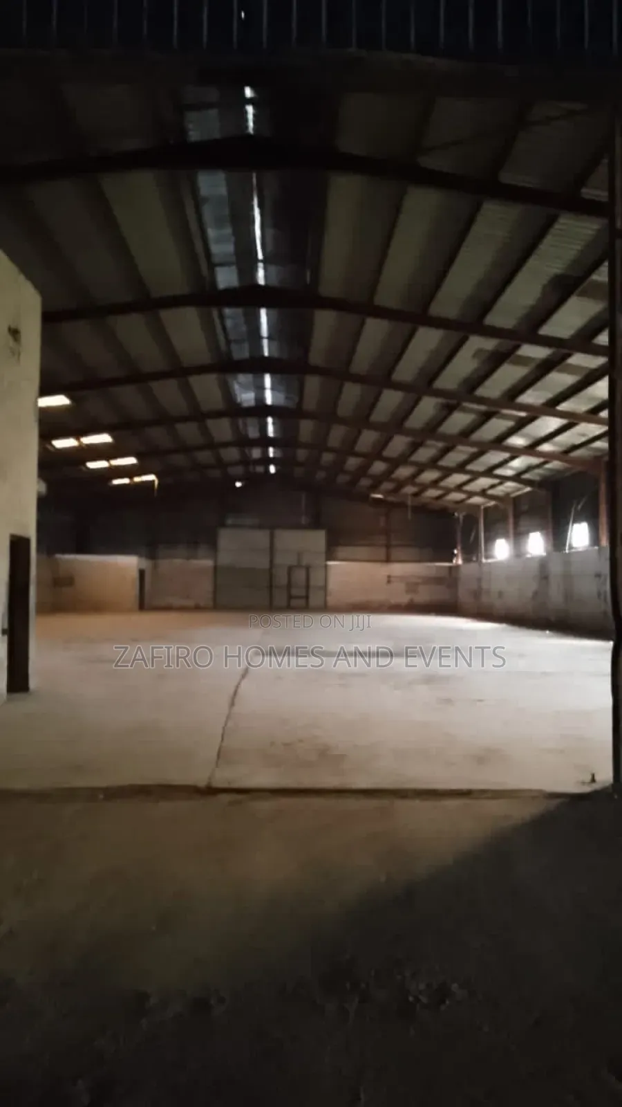 24,000m2 Warehouse at Lagos Ibadan Express Road for Sale in Ibadan