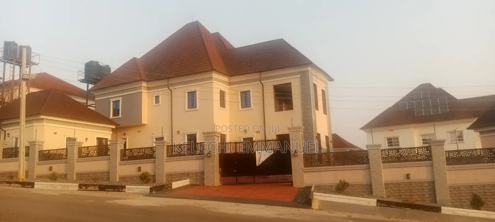 5bdrm Duplex in Megabond, Gwarinpa for sale in Gwarinpa