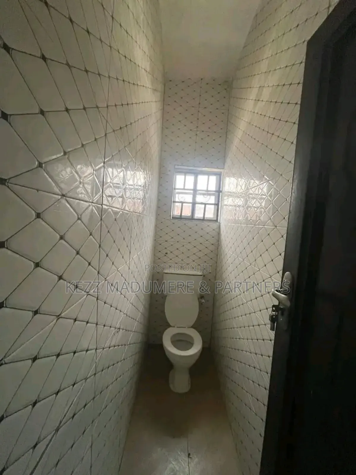 6bdrm Block of Flats in New Rumukurushi Ph, Rumuokwurusi for sale in Rumuokwurusi