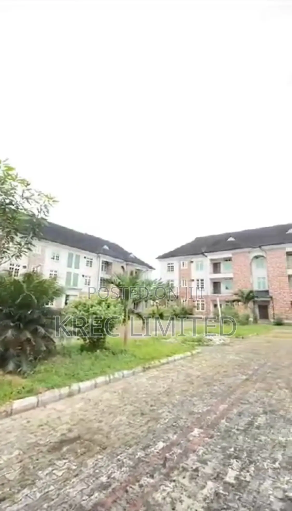 20bdrm Townhouse Terrace in Odili Road Port for sale in Port-Harcourt
