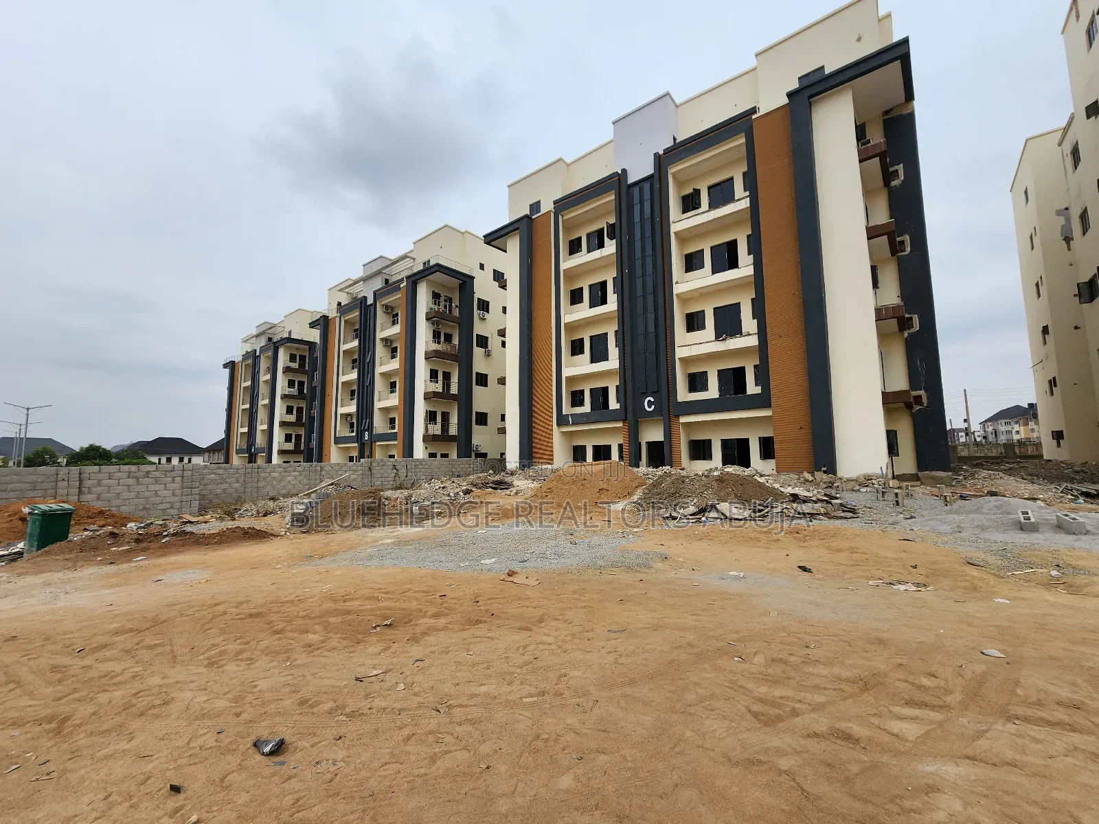 2bdrm Apartment in Sabon Lugbe for sale in Sabon Lugbe