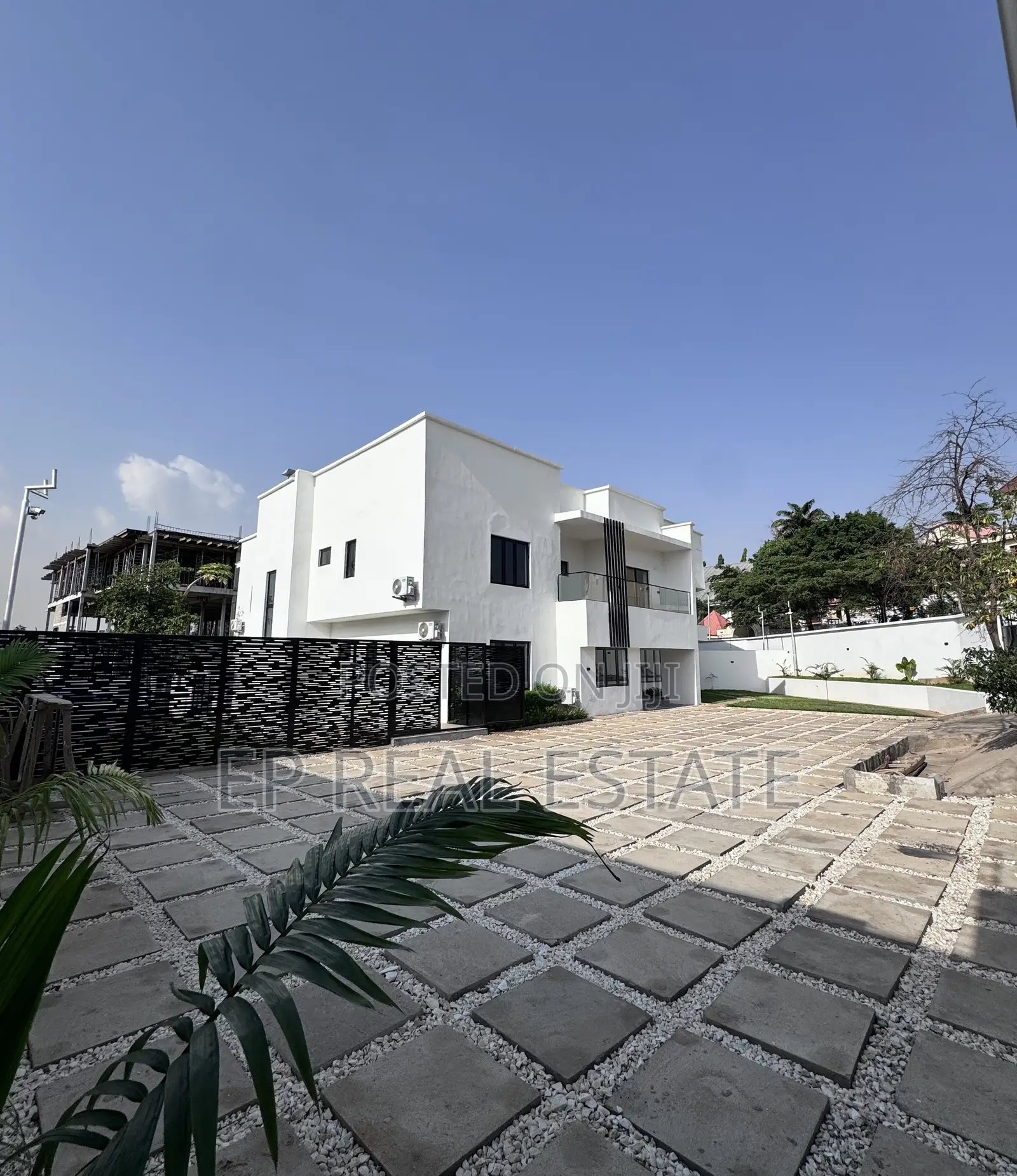 10bdrm Duplex in Asokoro for sale in Asokoro
