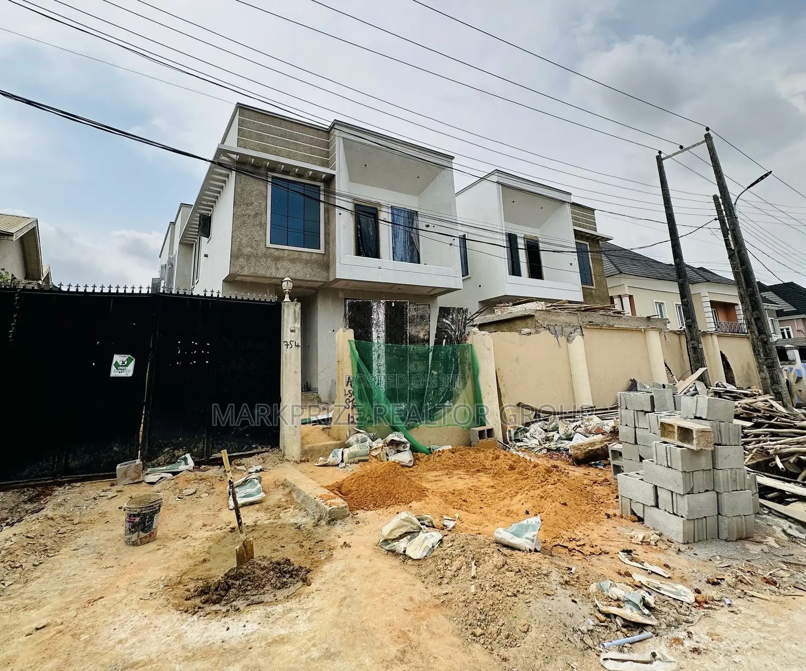 5bdrm Duplex in Omole Phase 2 Lagos for sale in Omole Phase 2