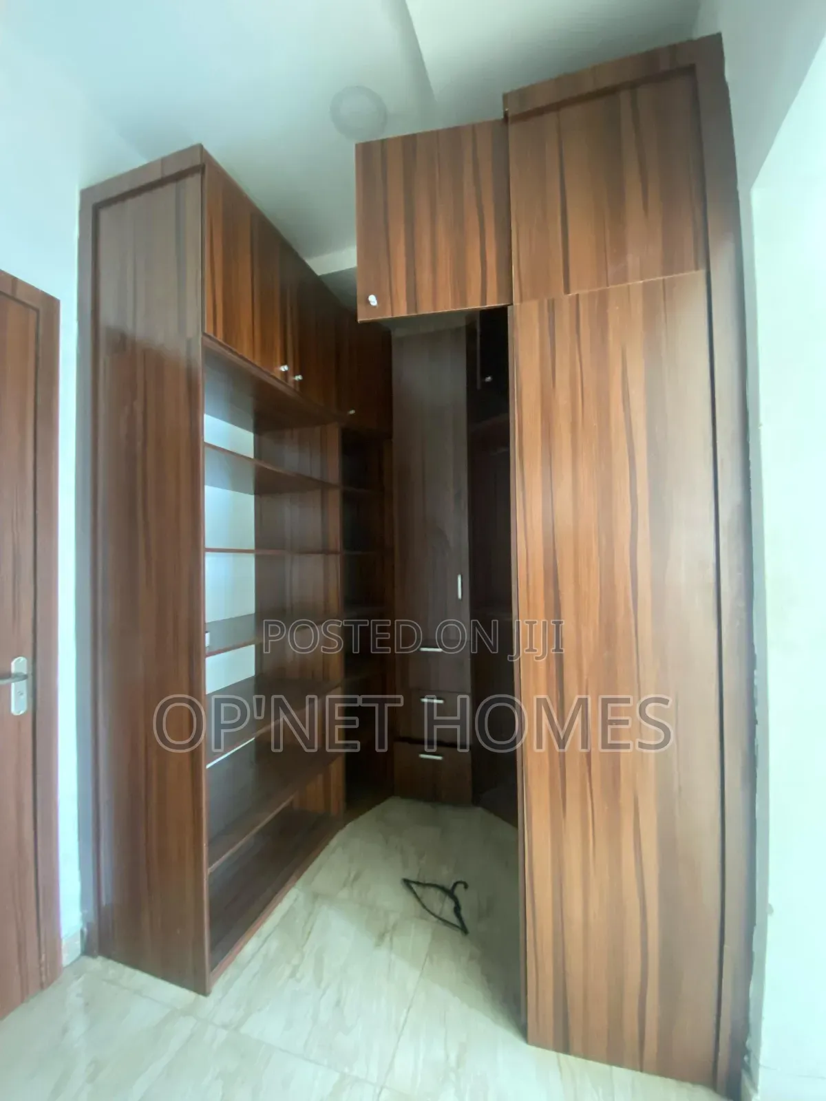 Furnished 4bdrm Duplex in Lekki for sale in Lekki