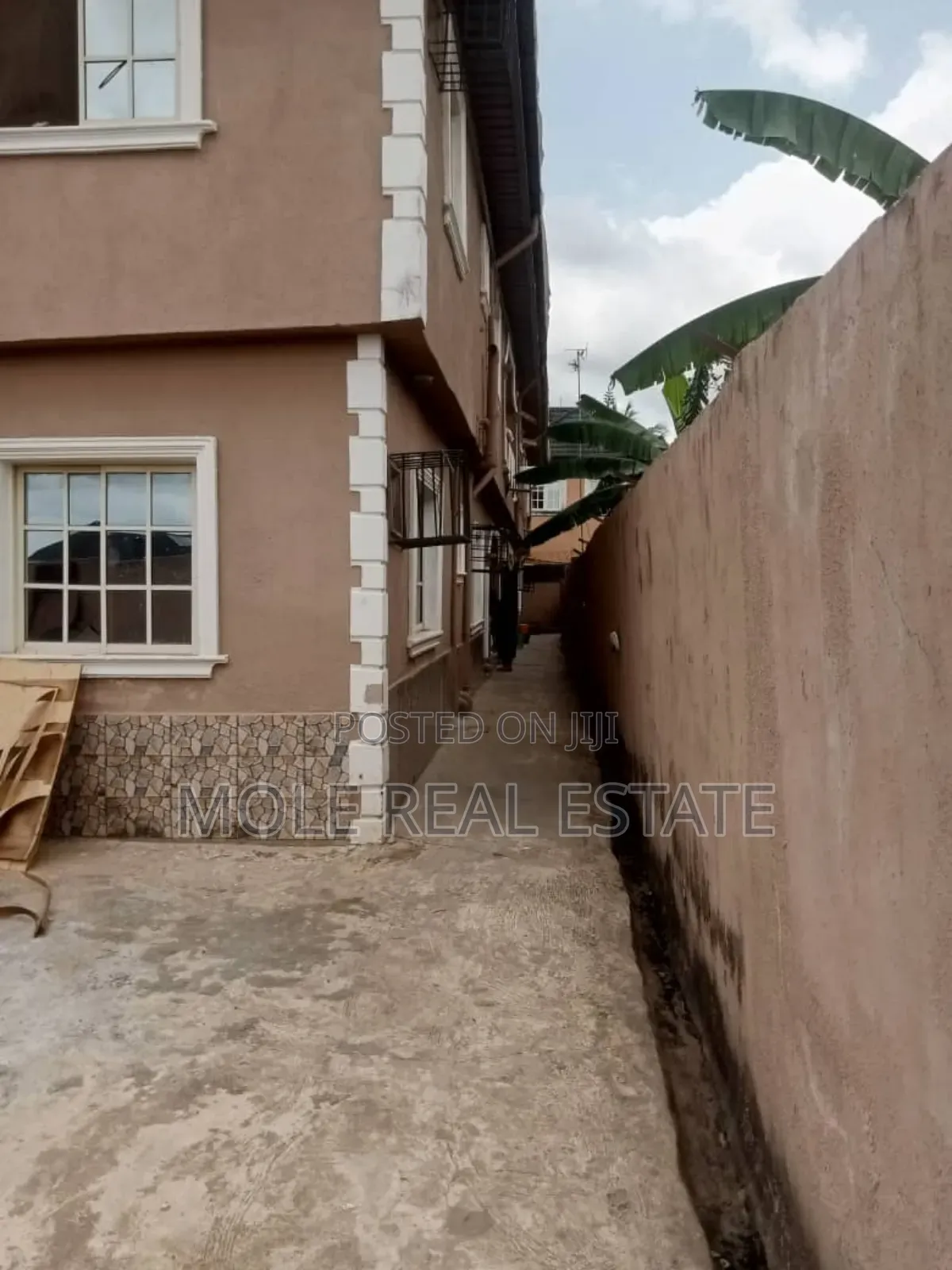 Solid 4 Unit of 3 Bedroon Renovated Omac Iguando in Ikotun/Igando