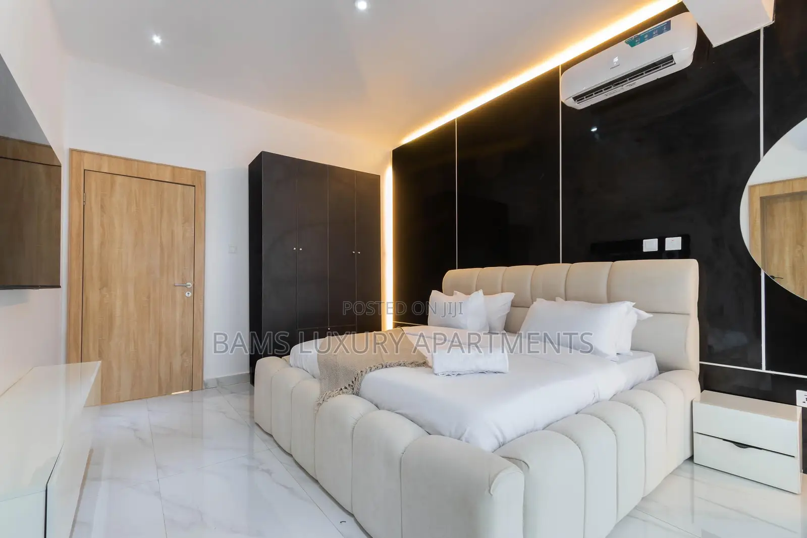 White! 2 Bedroom Apartment With Snooker ,Ps5 in Lekki Phase 1