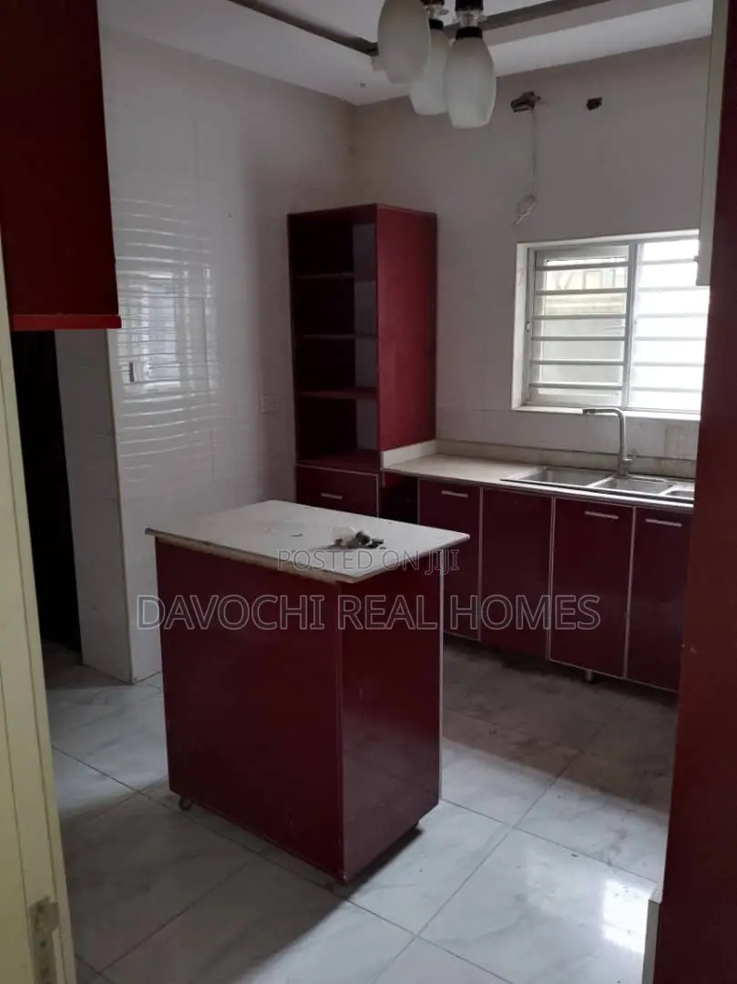 3bdrm Apartment in Hopeville Estate, for rent in Sangotedo