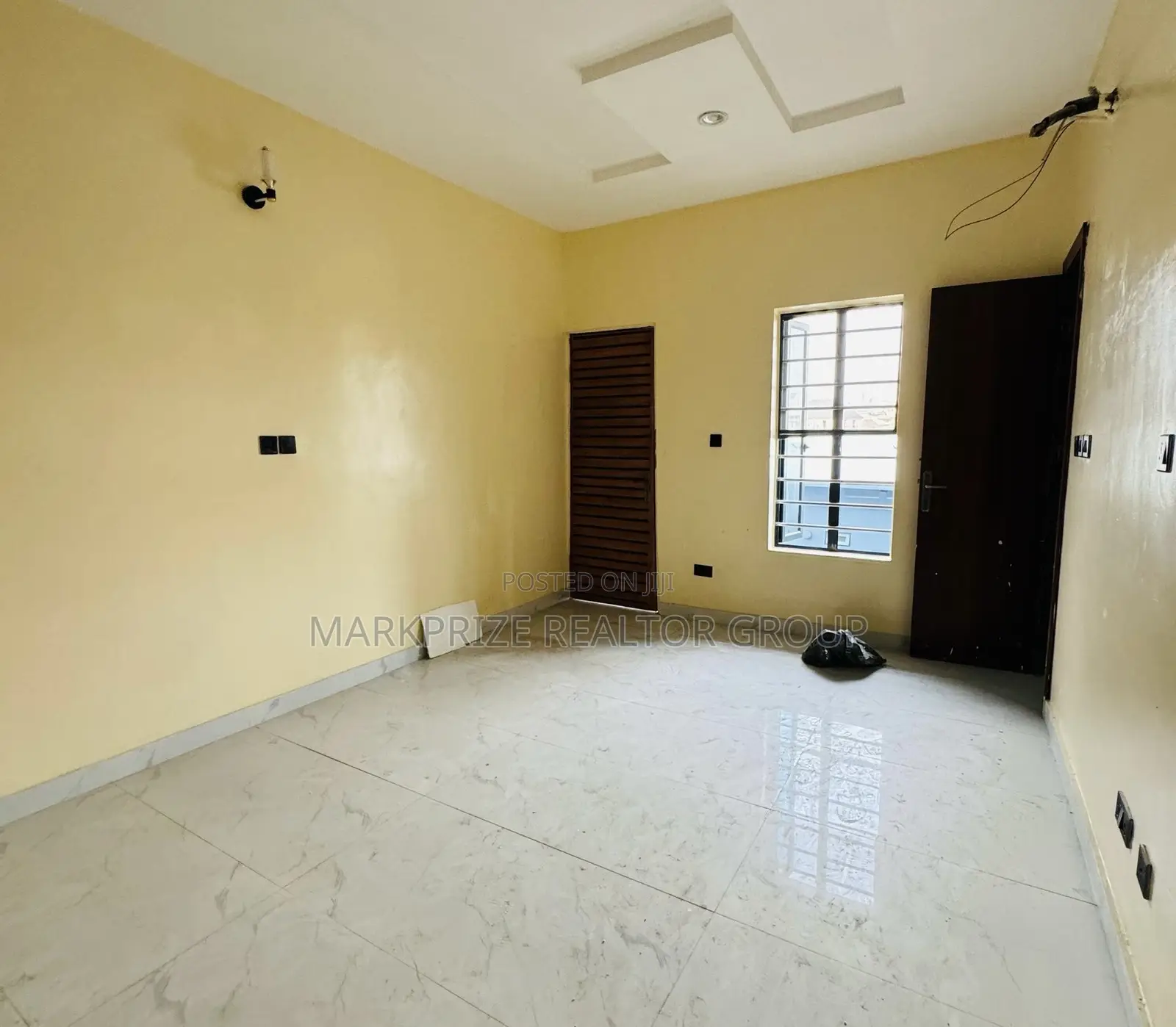 4bdrm Duplex in Opebi Ikeja Lagos for sale in Opebi