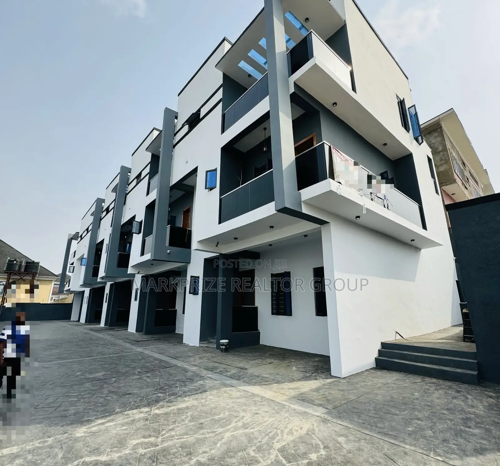 4bdrm Duplex in Opebi Ikeja Lagos for sale in Opebi
