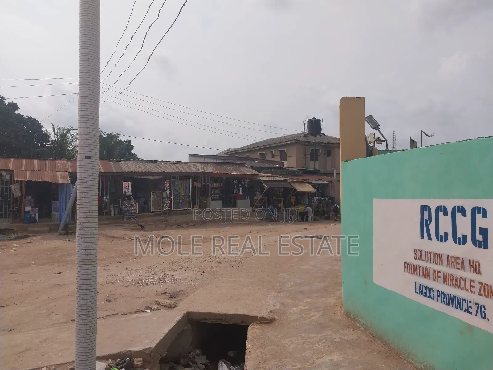 Luxery 3 Bedrooms on Pop Quater Plot Baruwa in Suit in Baruwa