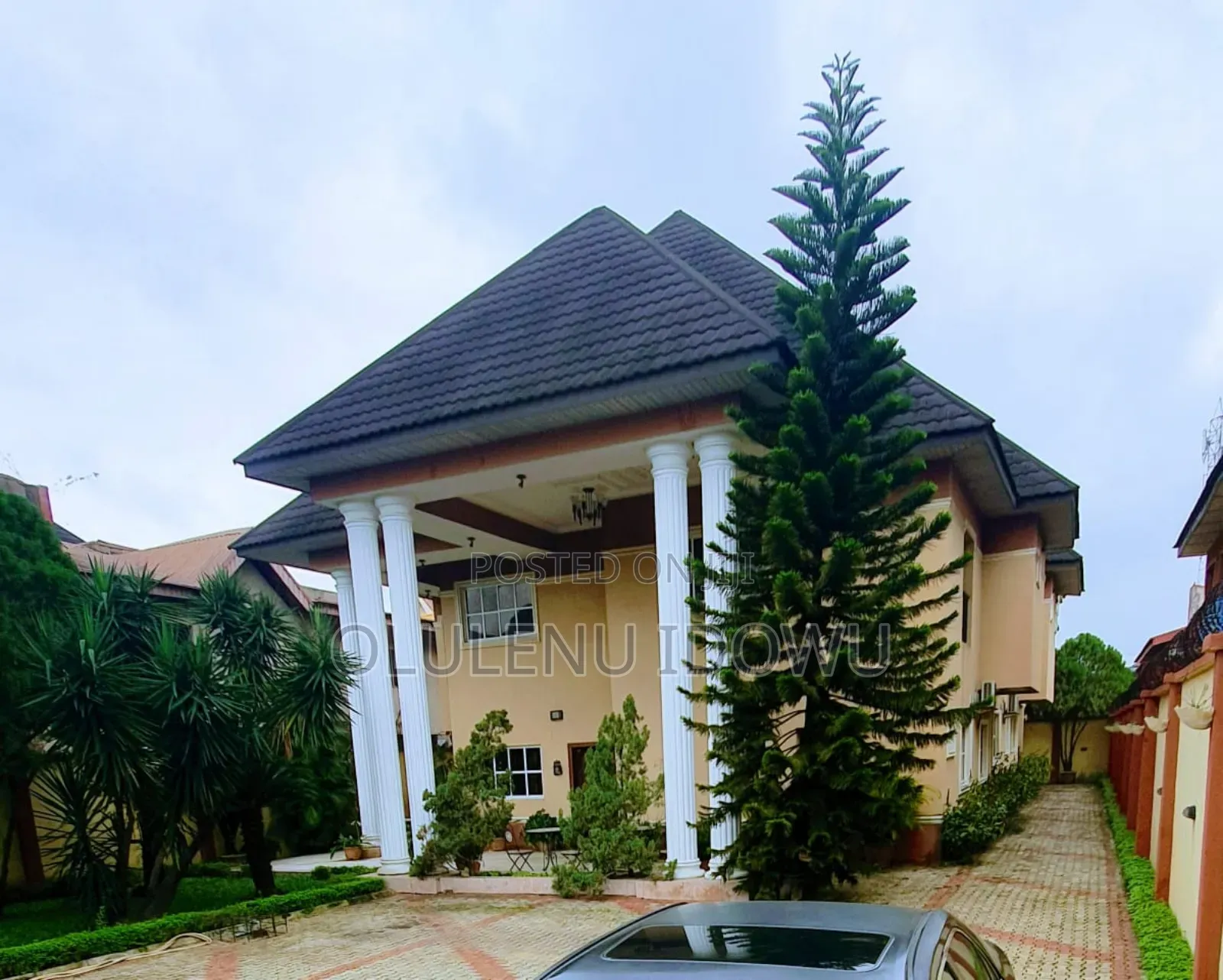 Furnished 7bdrm Duplex in Alimosho for sale in Alimosho
