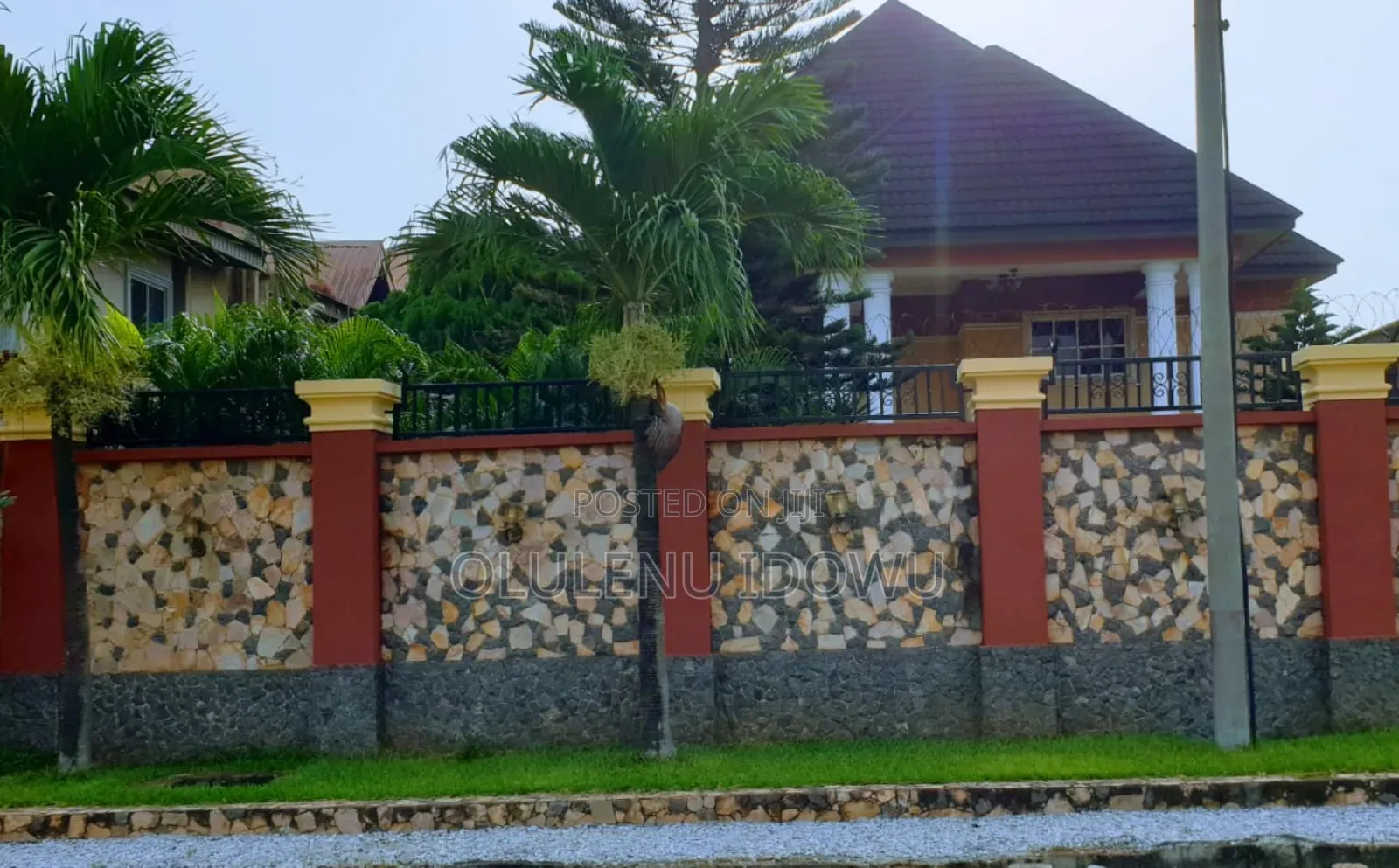 Furnished 7bdrm Duplex in Alimosho for sale in Alimosho