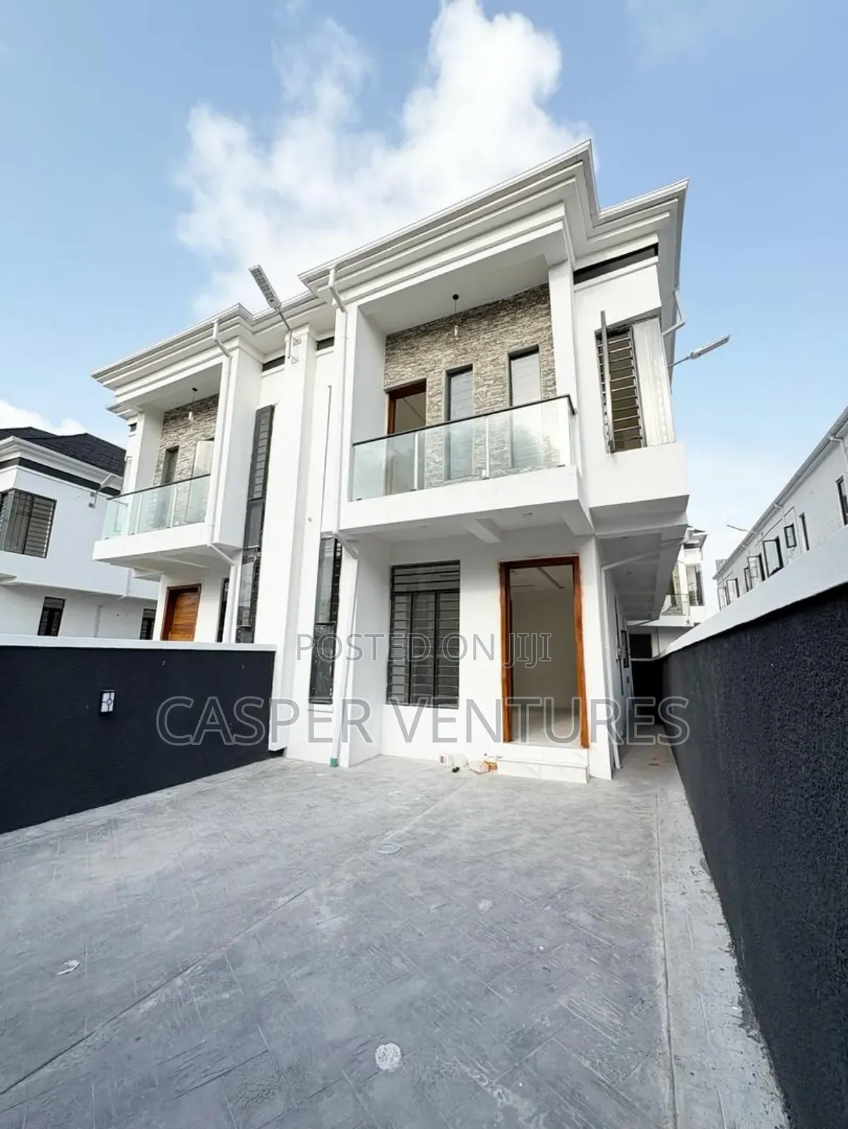 4bdrm Duplex in West, Ikota for sale in Ikota