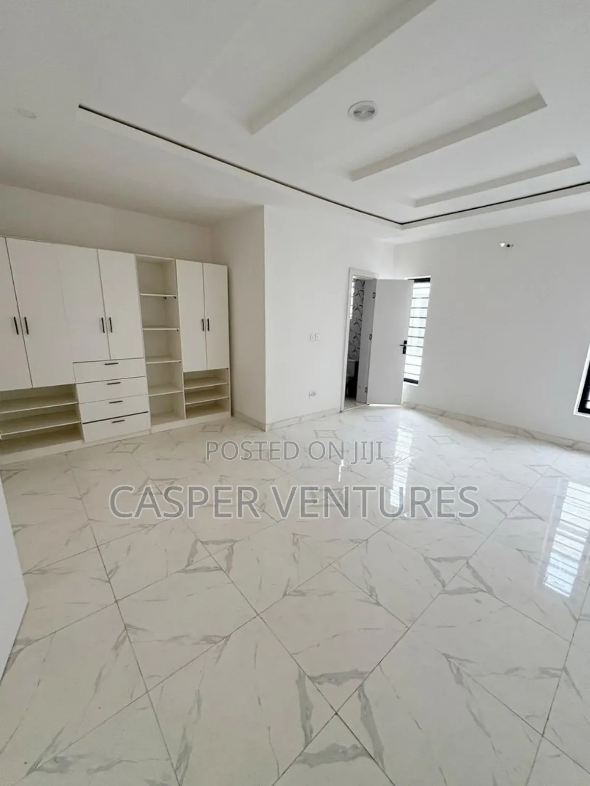 4bdrm Duplex in West, Ikota for sale in Ikota