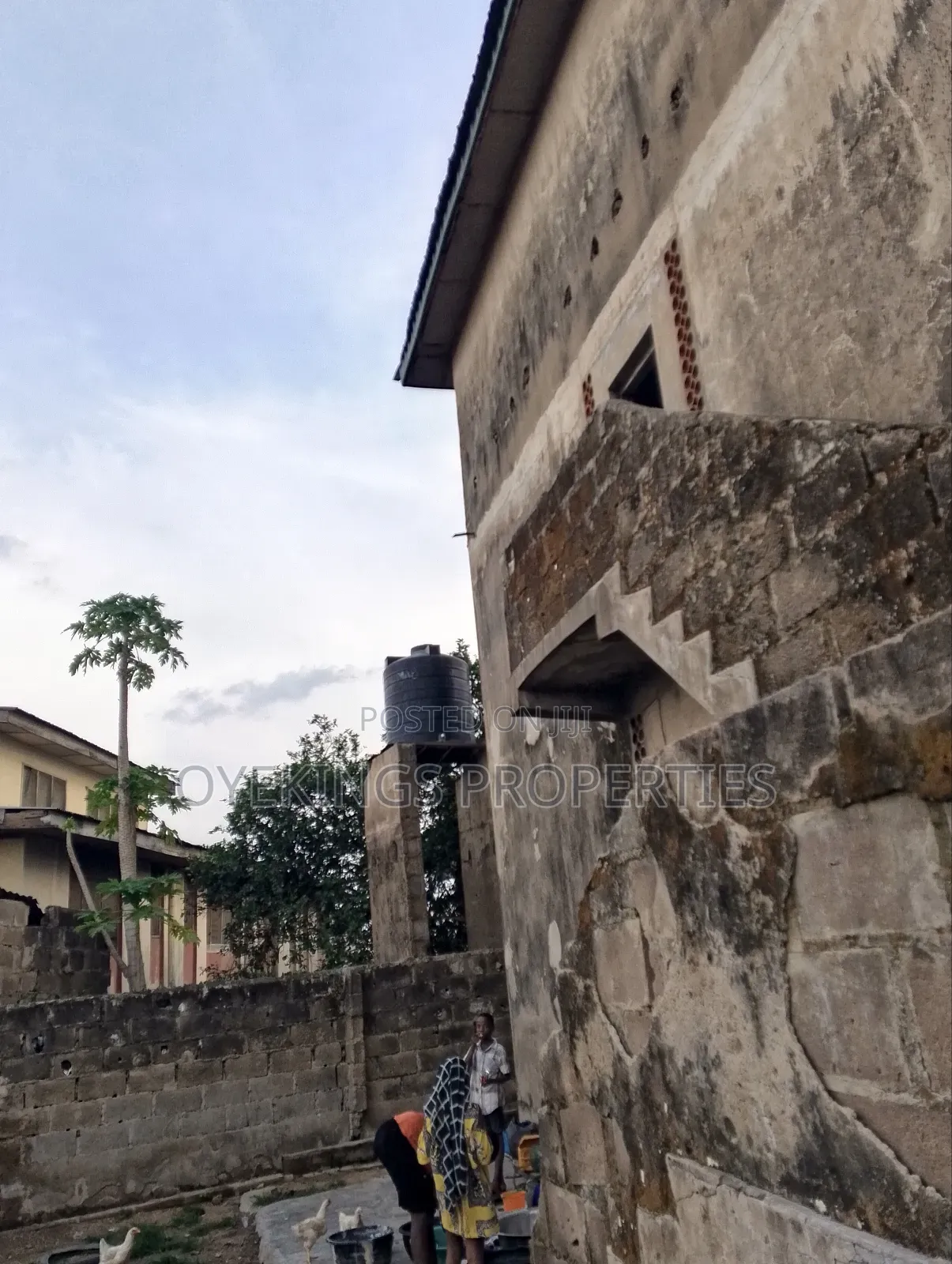 18bdrm Block of Flats in Ayilara, Oluyole Estate for sale in Oluyole Estate