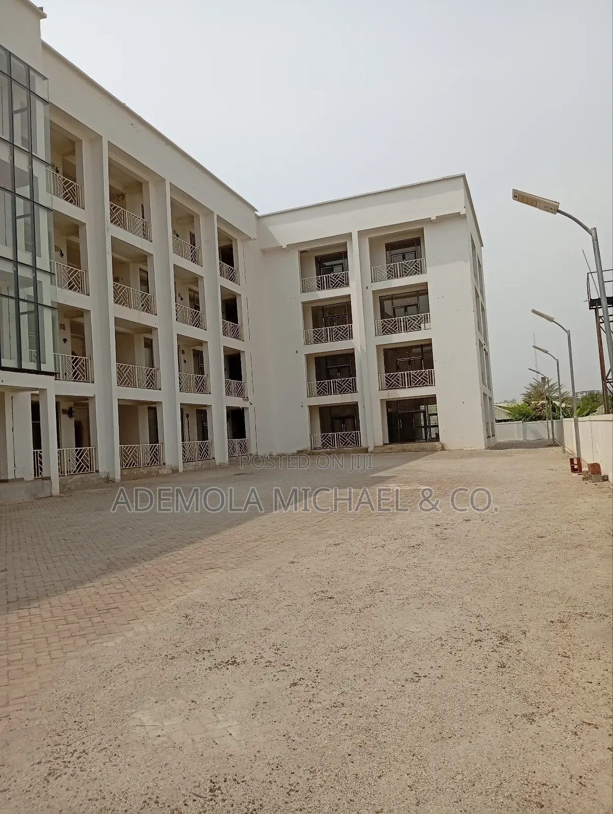 Commercial Building for Lease in Gudu
