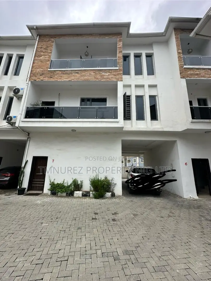 Furnished Studio Apartment in Orchild, Chevron for rent in Chevron