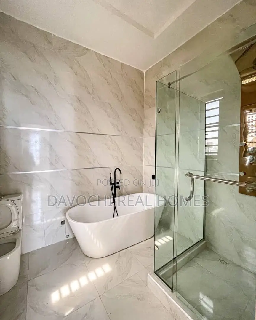 4bdrm Duplex in Ikota, Lekki for rent in Ikota