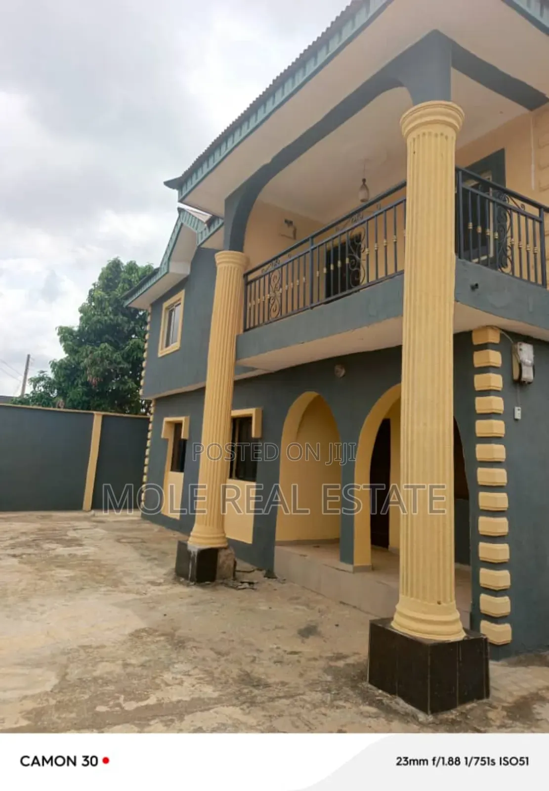 3bdrm Block of Flats in Toll Gate, Ajegunle for sale in Ajegunle