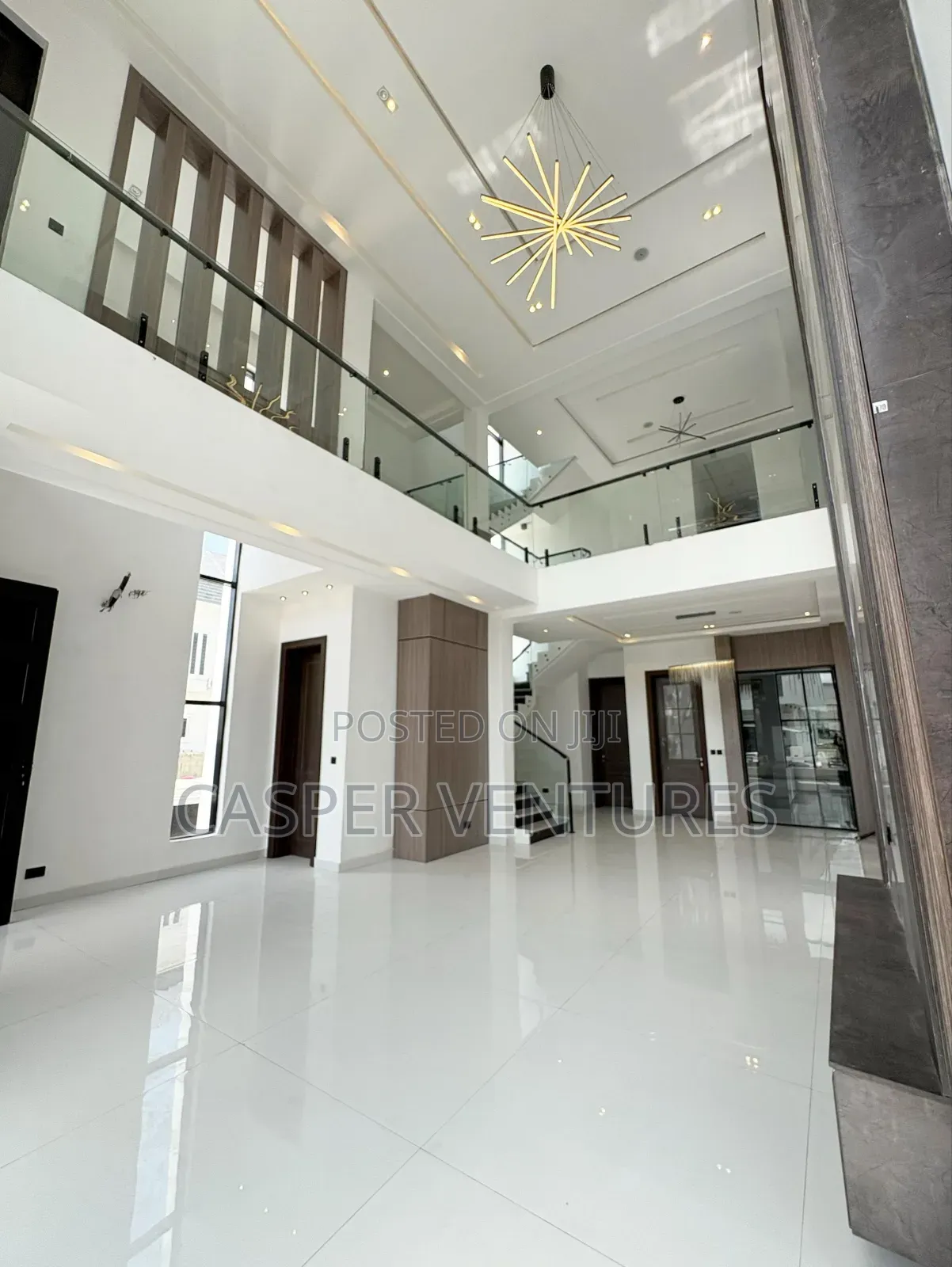 5bdrm Duplex in Lekki County, Ikota for sale in Ikota