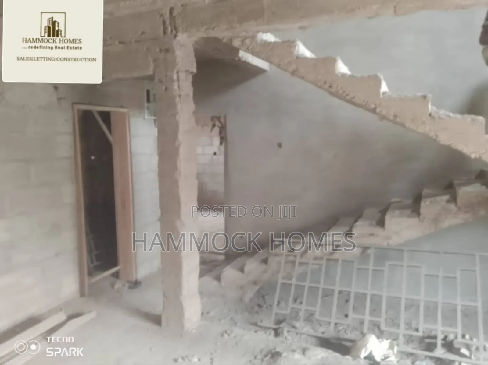 5bdrm Duplex in Ojoo for sale in Ojoo