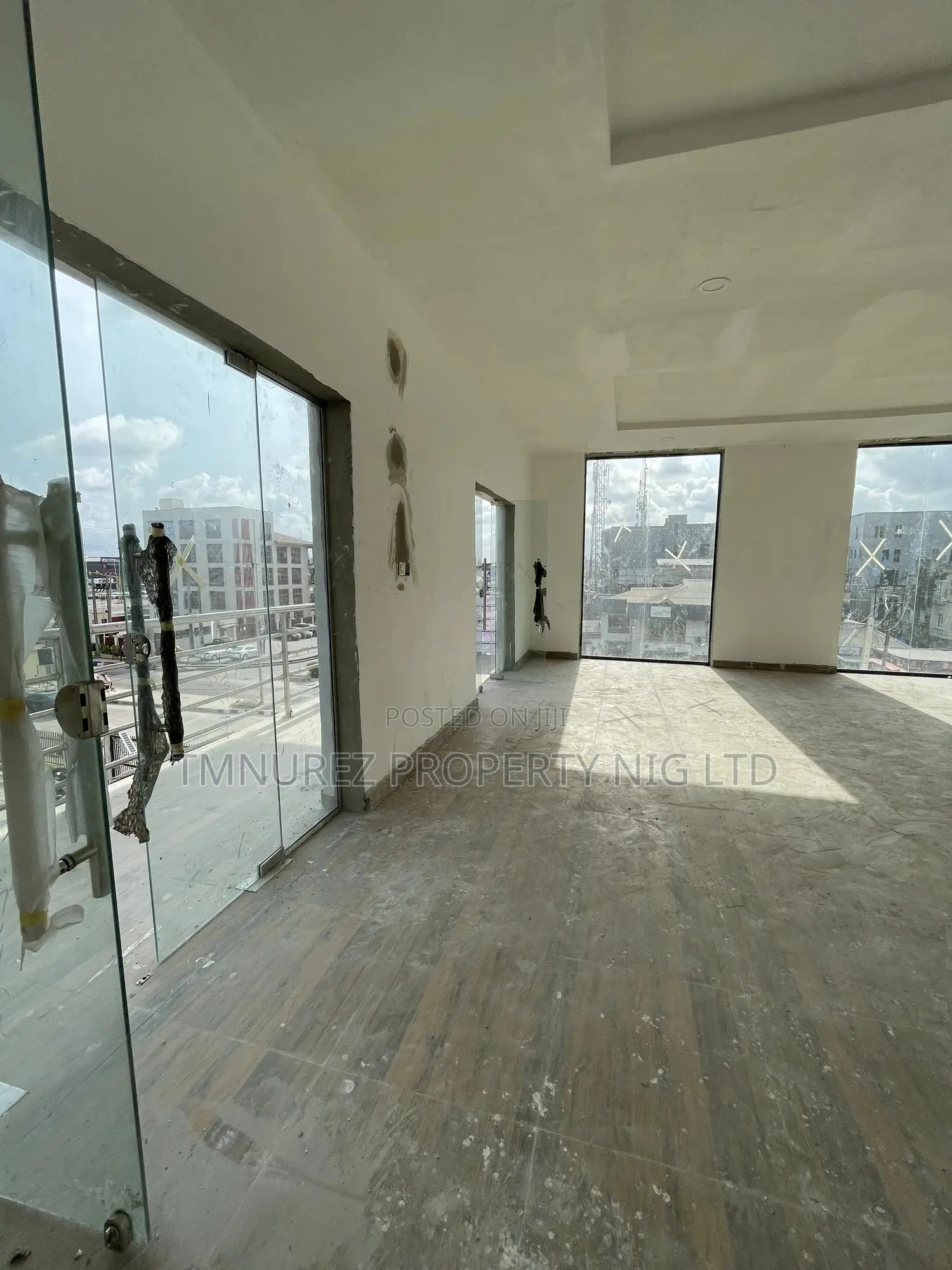 Shop Showroom for Rent in Lekki Phase 1