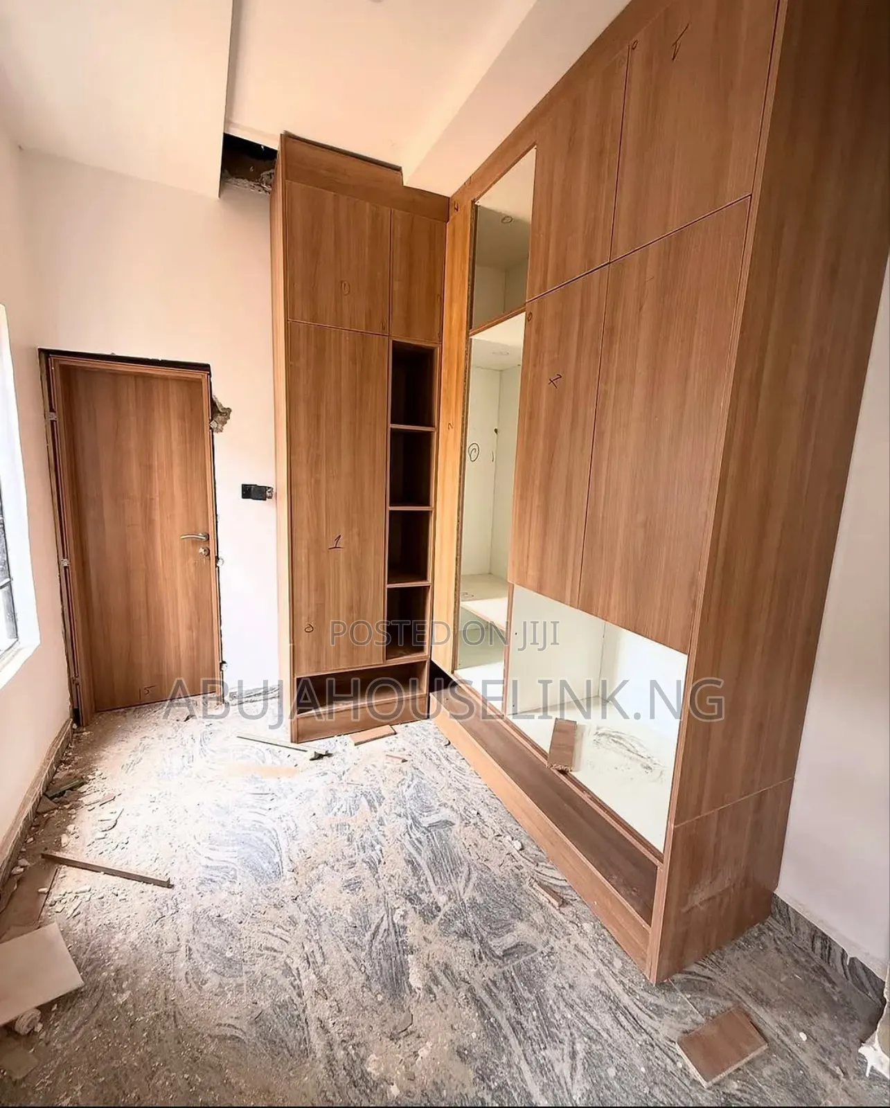4bdrm Townhouse/Terrace In Guzape Main Abuja For Sale in Guzape District