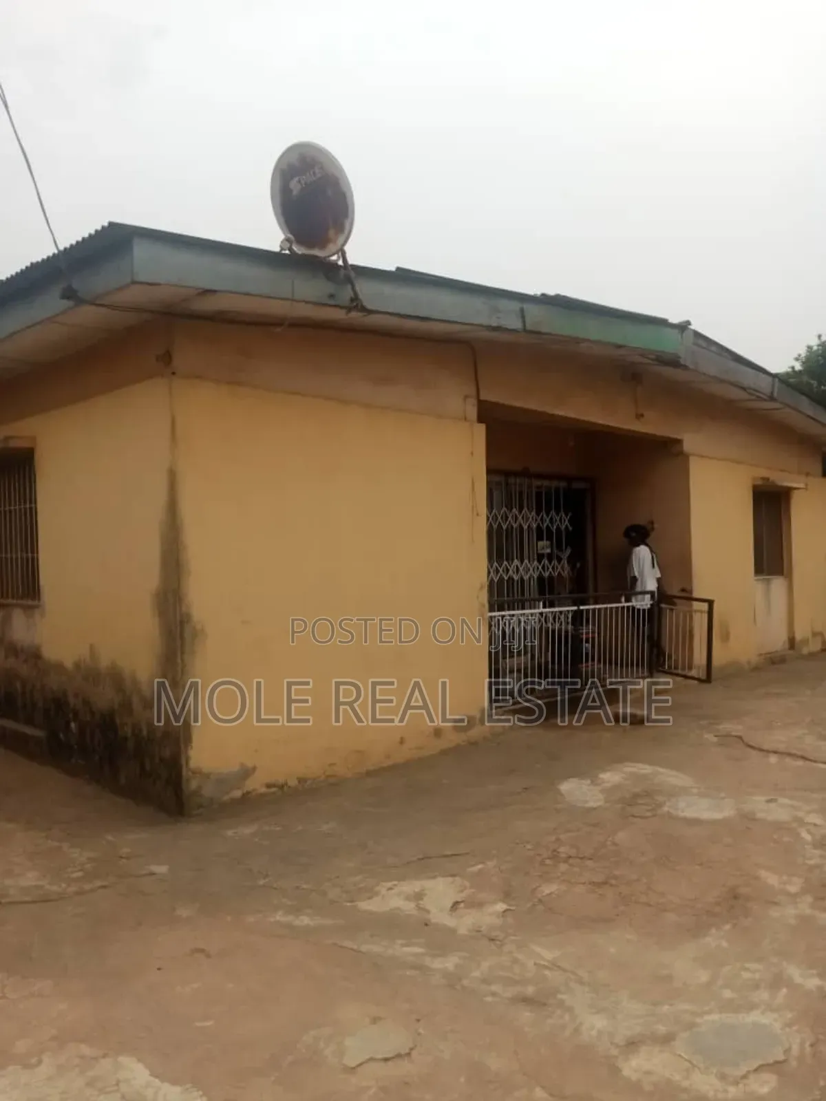 Solid 3 Units of 3 Bedrooms Roi Off Governor Rd in Governors Road