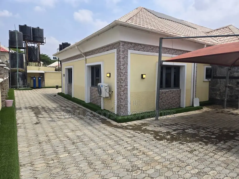 Furnished 3bdrm Bungalow in Fortroyal Estate, Lugbe District for sale in Lugbe District