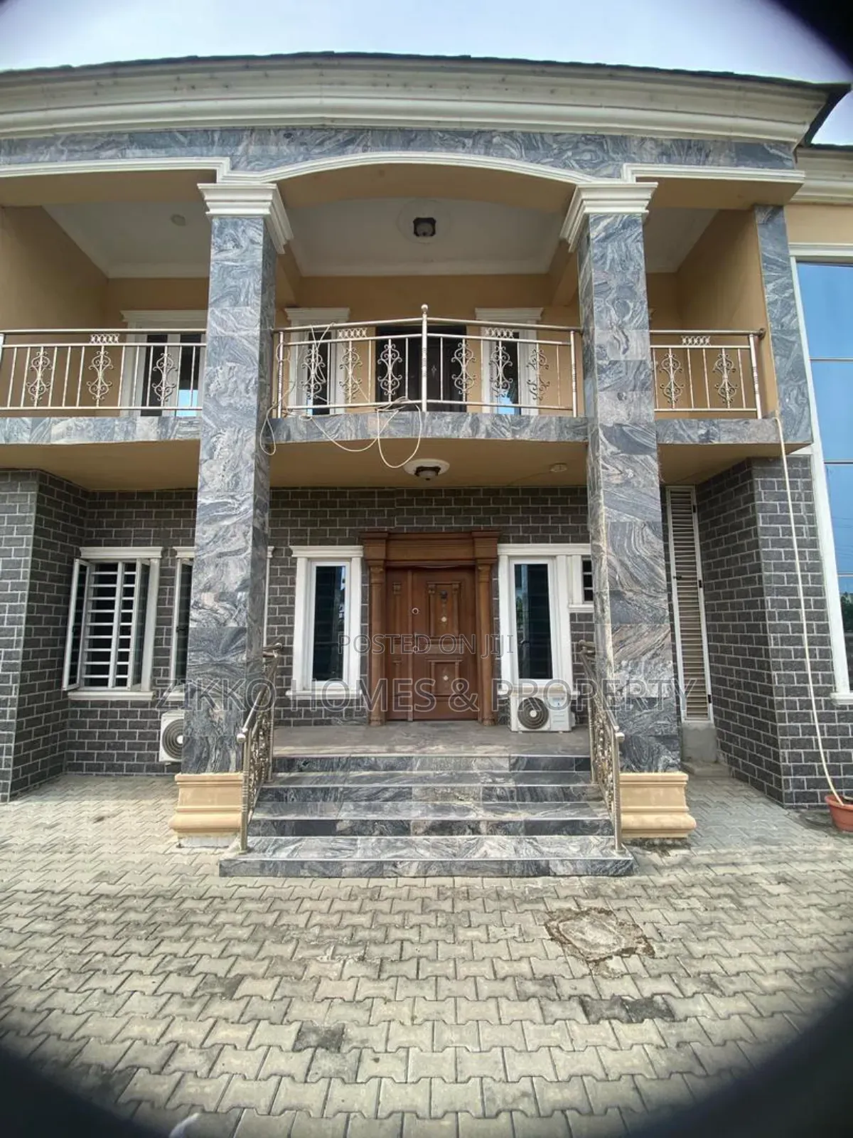 6bedroom Detached Duplex for Sale at Ajah in Ajah