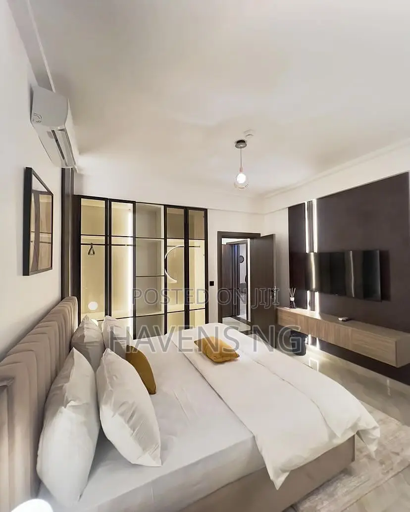Luxury 3-Bedroom Smart Apartment in Jahi