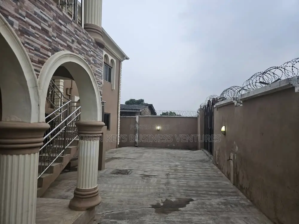3bdrm House in Oluyole Estate for sale in Oluyole Estate