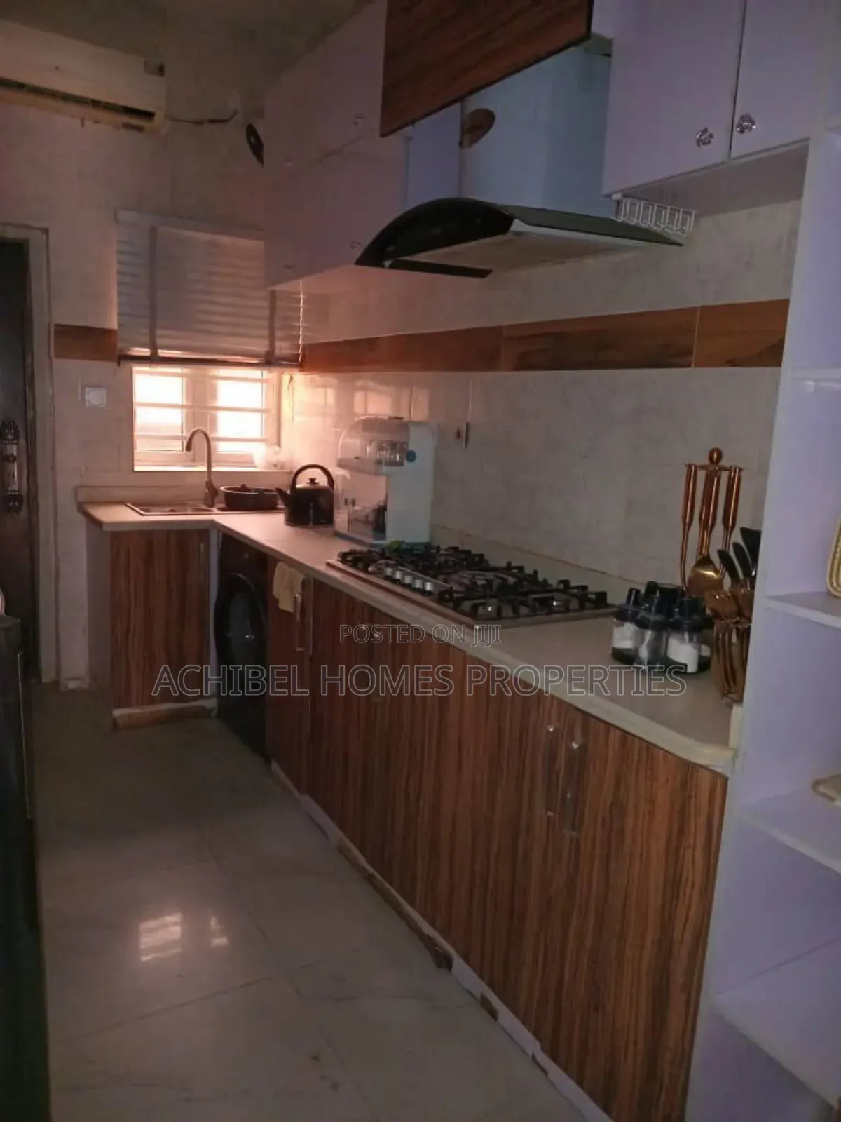 Furnished 4bdrm Duplex in Off Orchid Road, Lekki Phase 2 for rent in Lekki Phase 2