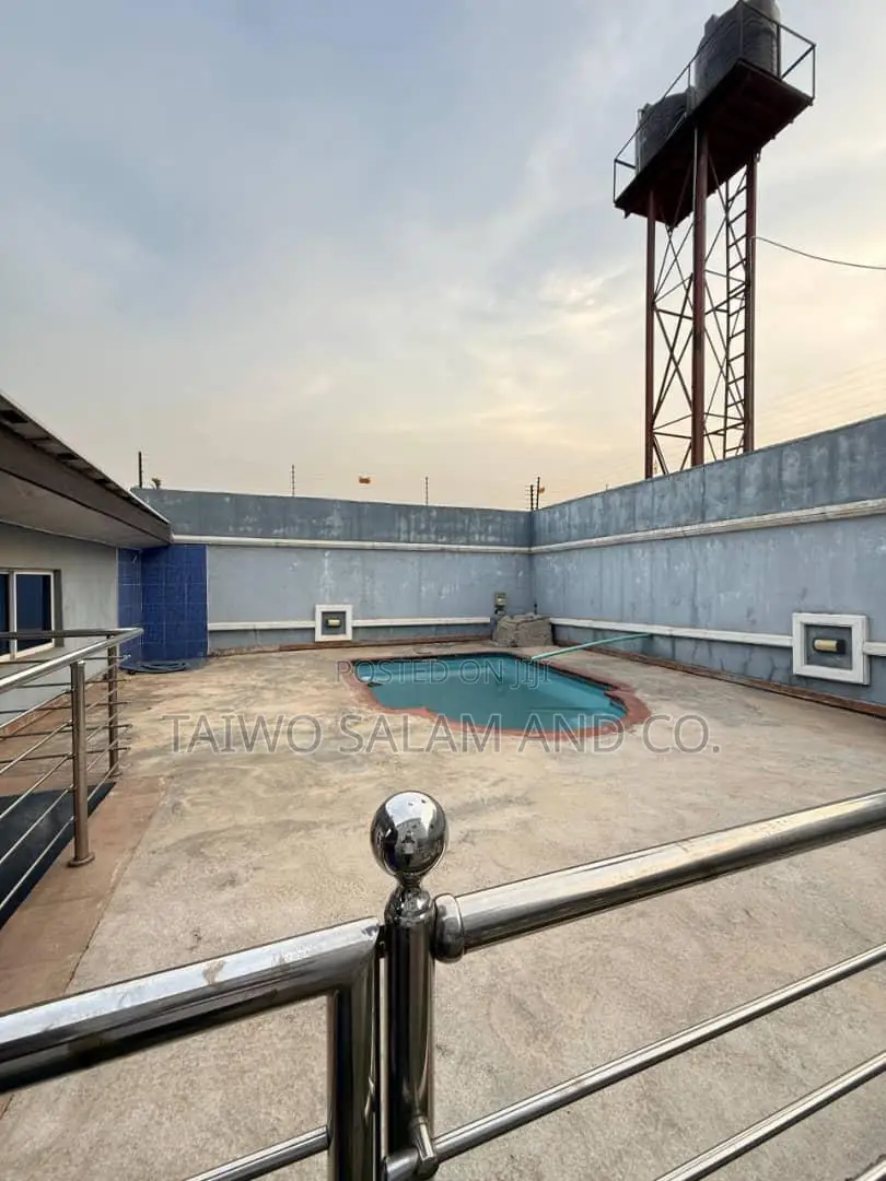 Furnished 5bdrm Duplex in Samonda for sale in Samonda