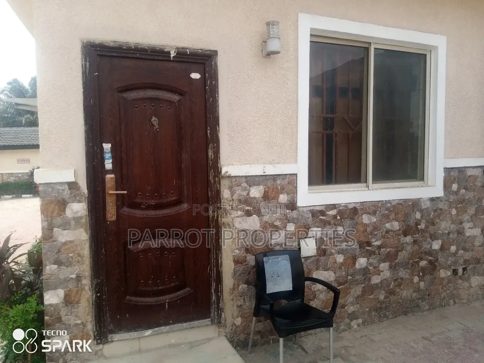 Office for Rent With Toilet and Store in Gwarinpa