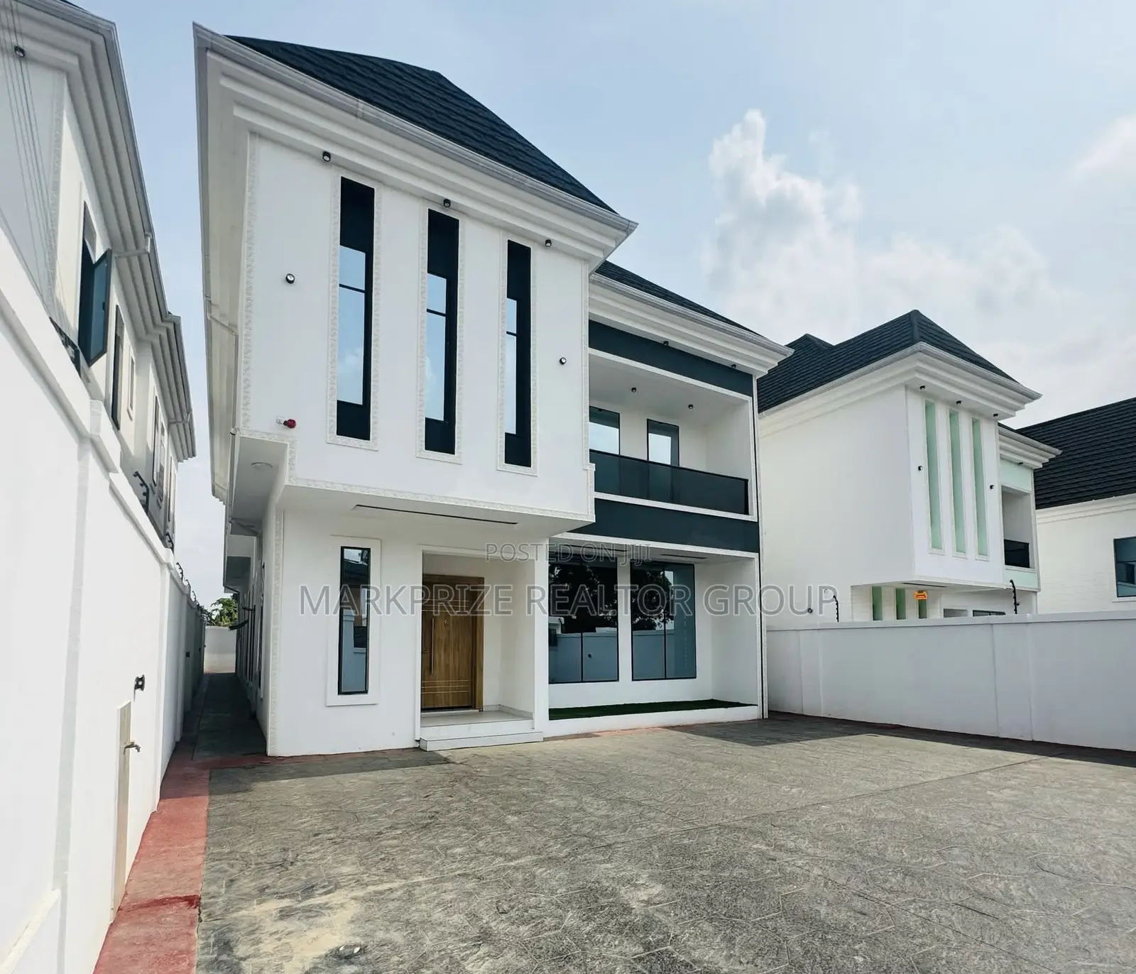 5bdrm Duplex in Omole Phase 1 Lagos for sale in Omole Phase 1