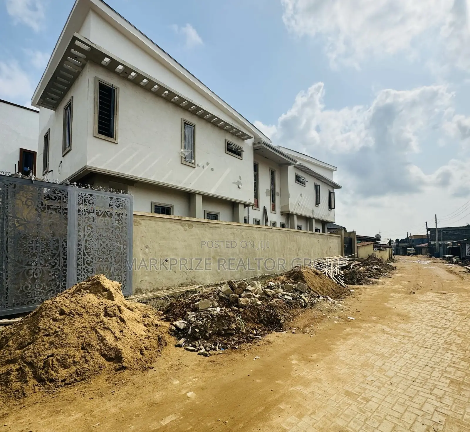 4bdrm Duplex in Magodo Isheri Lagos for sale in Magodo Isheri