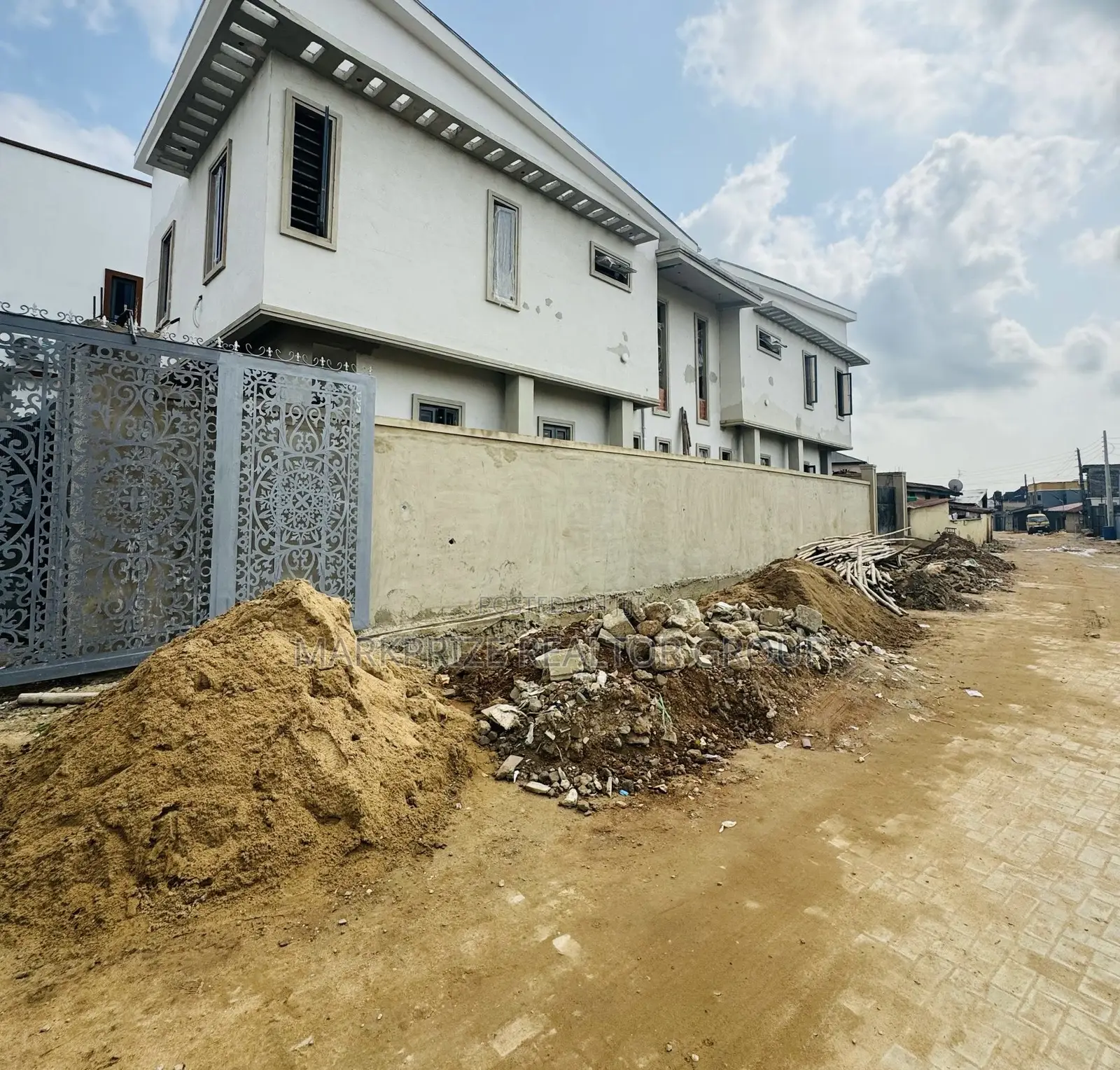 4bdrm Duplex in Magodo Isheri Lagos for sale in Magodo Isheri