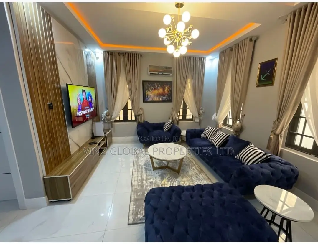 Luxury 3 Bedroom Duplex With Ps5, Gym, DSTV Wifi in Lekki