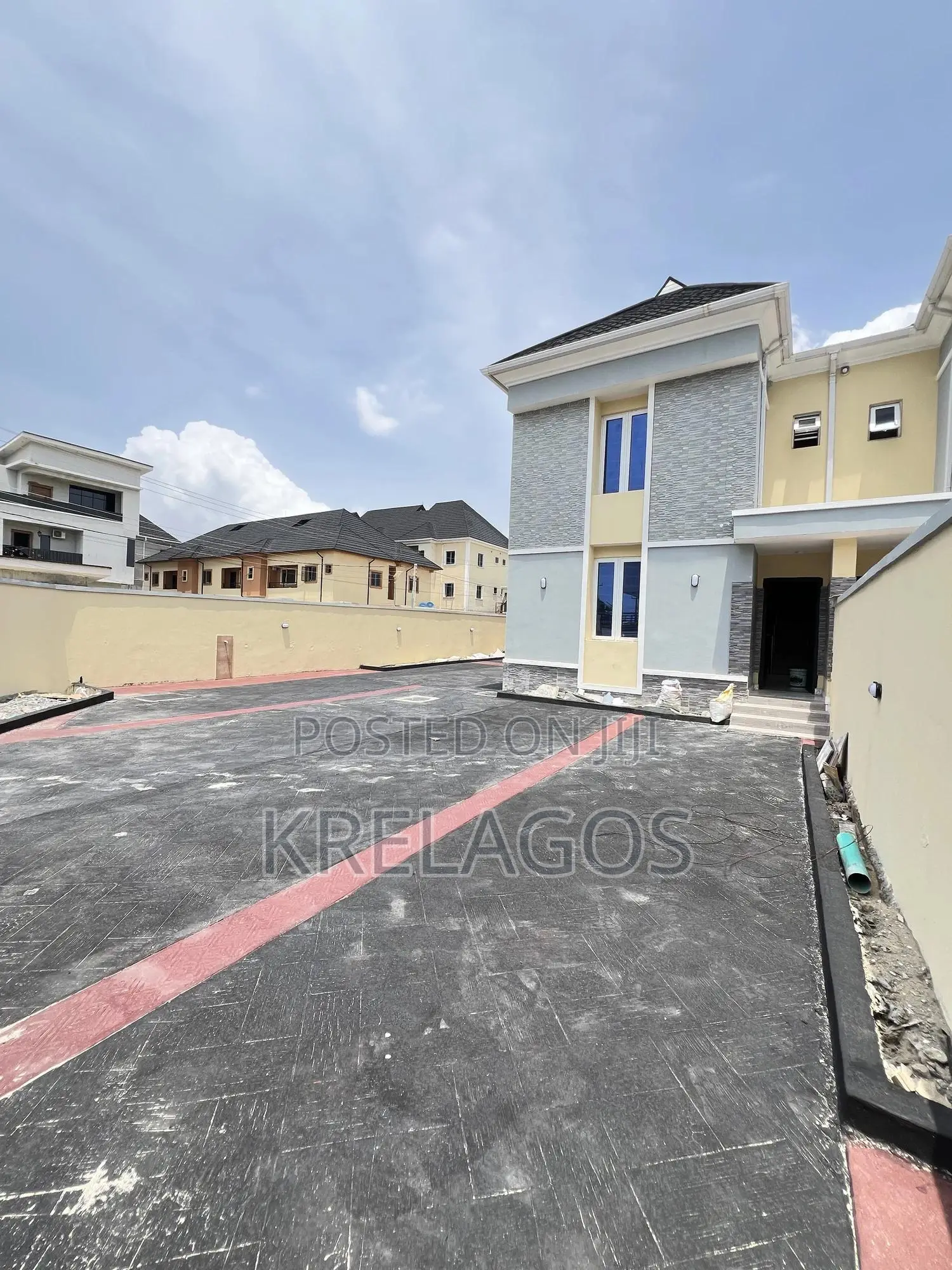4bdrm Duplex in Abraham Adesanya Estate for sale in Abraham Adesanya Estate