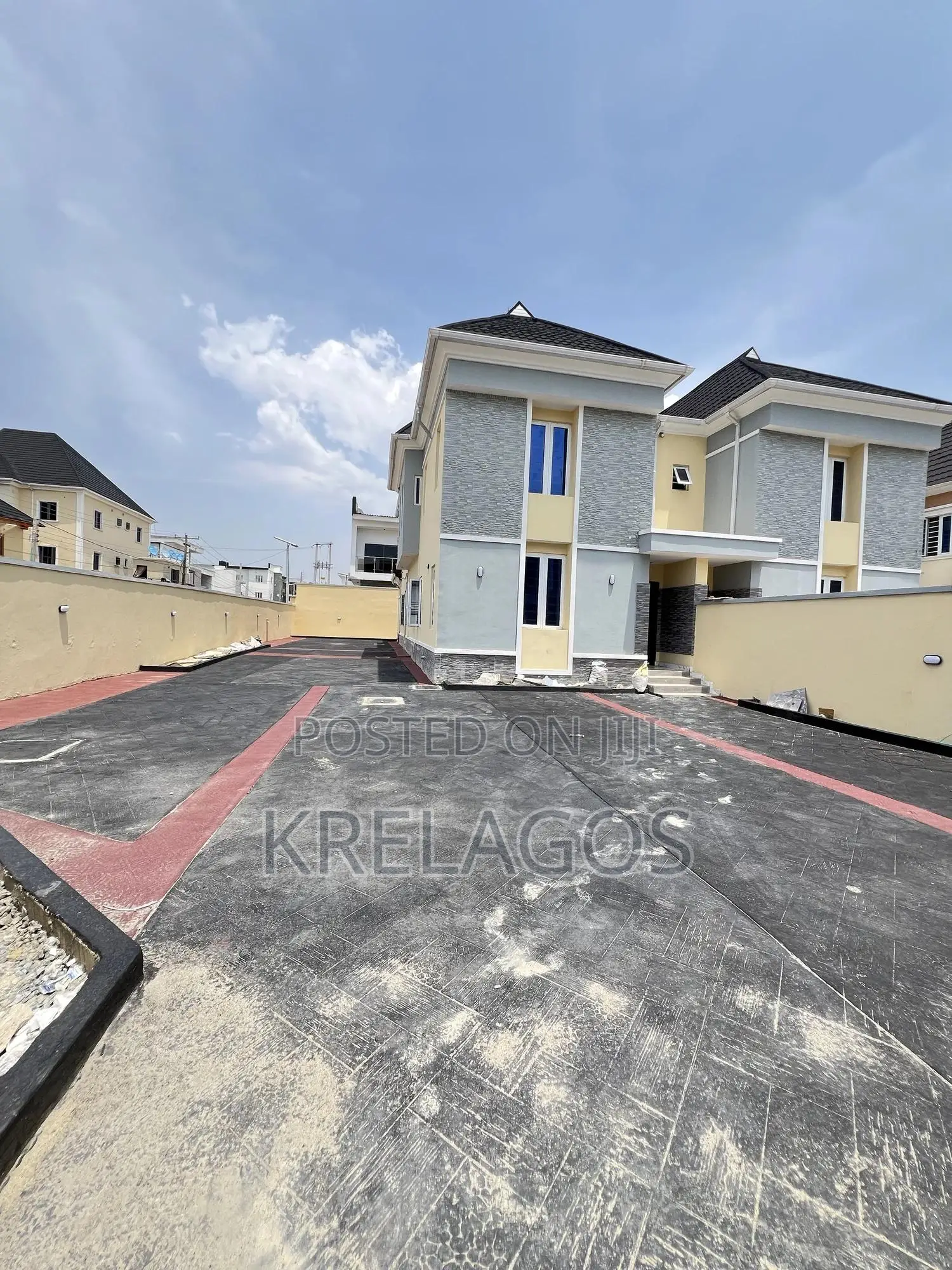 4bdrm Duplex in Abraham Adesanya Estate for sale in Abraham Adesanya Estate