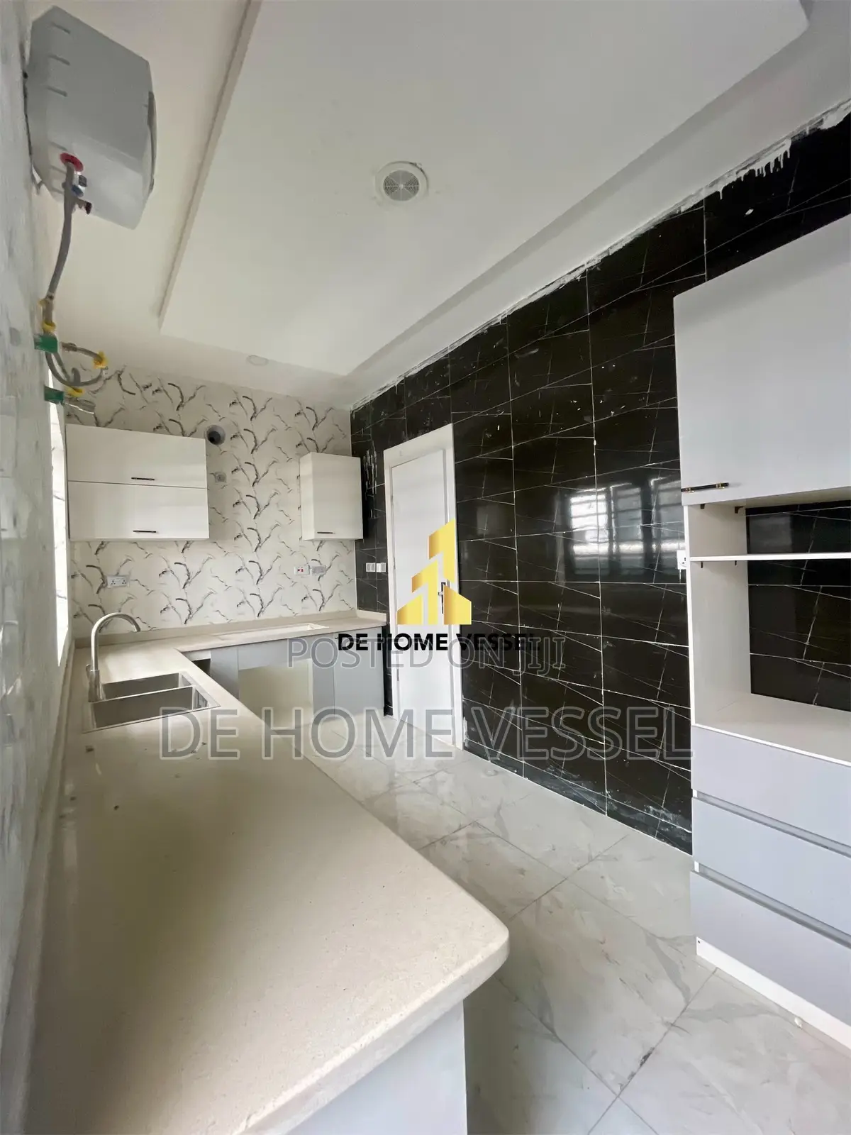 4bdrm Duplex in Ikota for sale in Ikota
