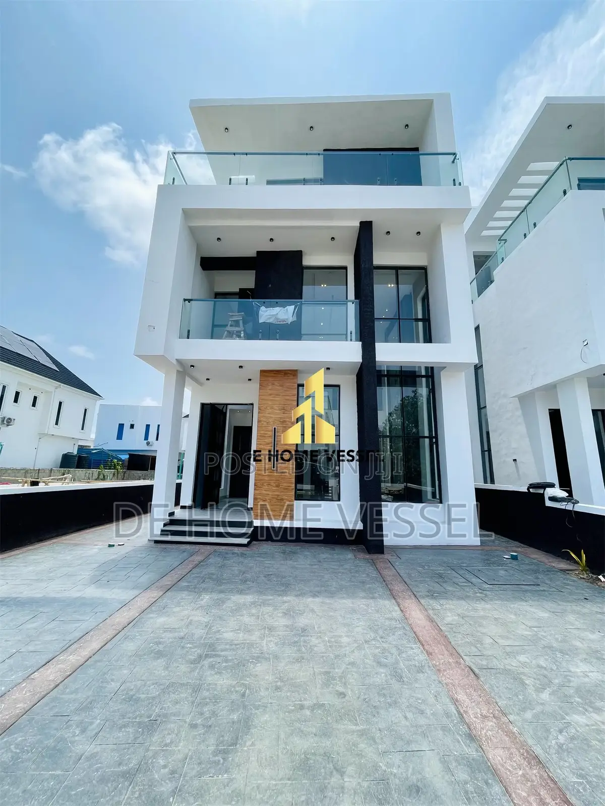 5bdrm Duplex in Lekki for sale in Lekki