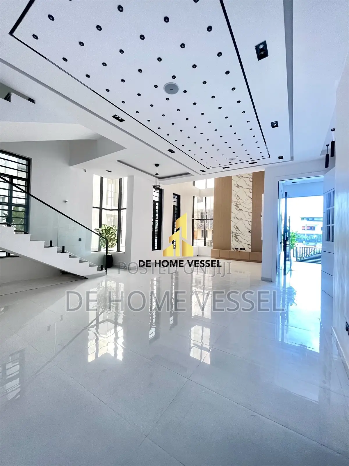 5bdrm Duplex in Osapa london for sale in Osapa london