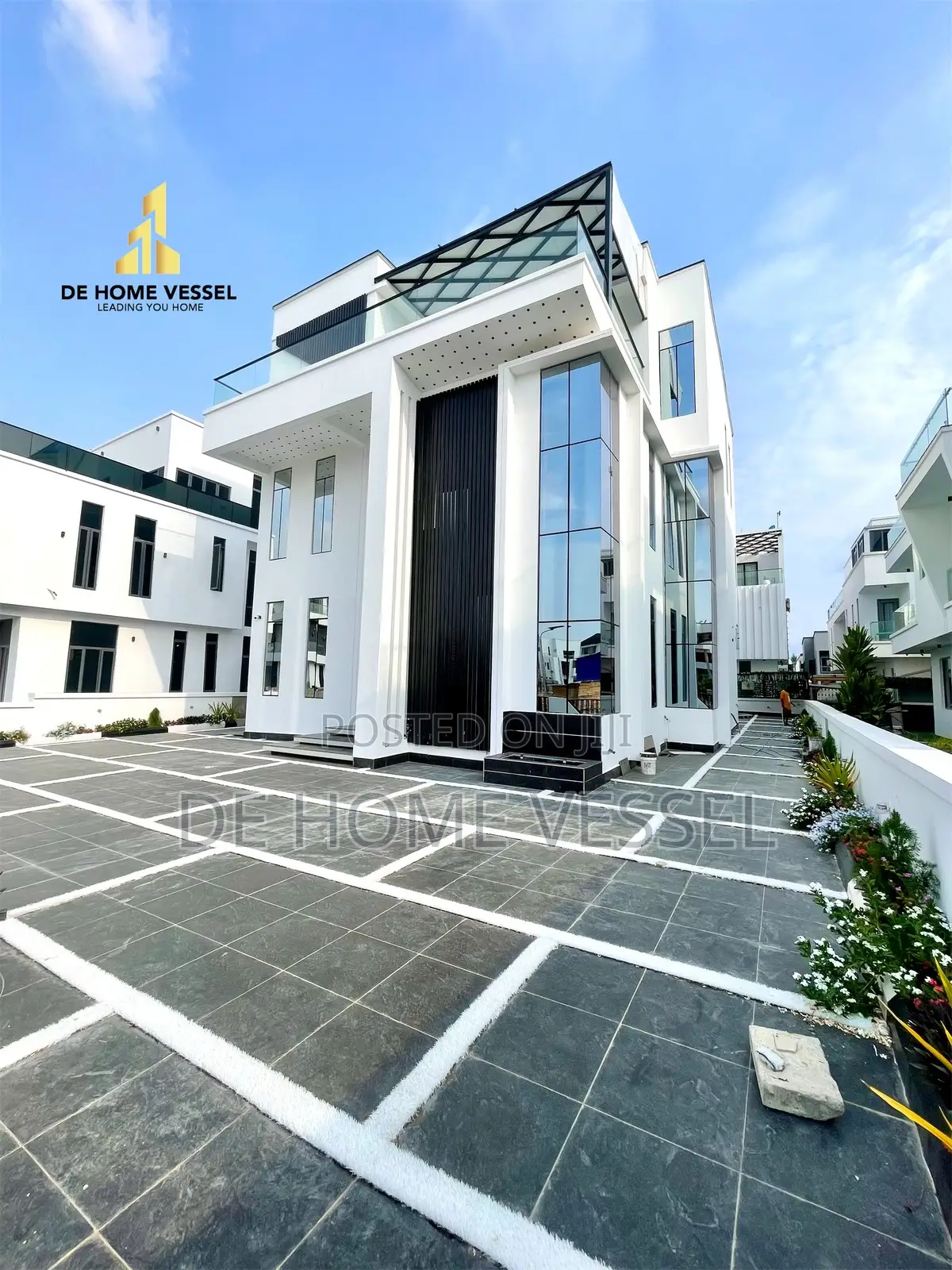 5bdrm Duplex in Osapa london for sale in Osapa london