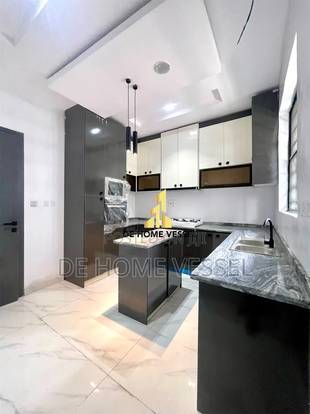 4bdrm Duplex in Agungi for sale in Agungi