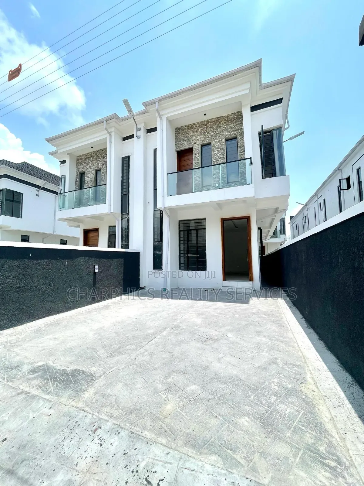 4bdrm Duplex in Ikota for sale in Ikota