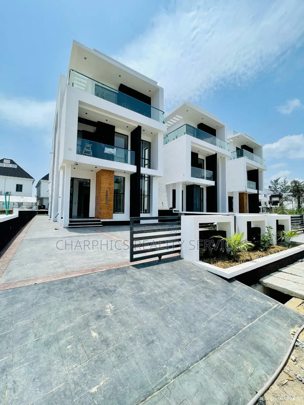 5bdrm Duplex in Lekki for sale in Lekki