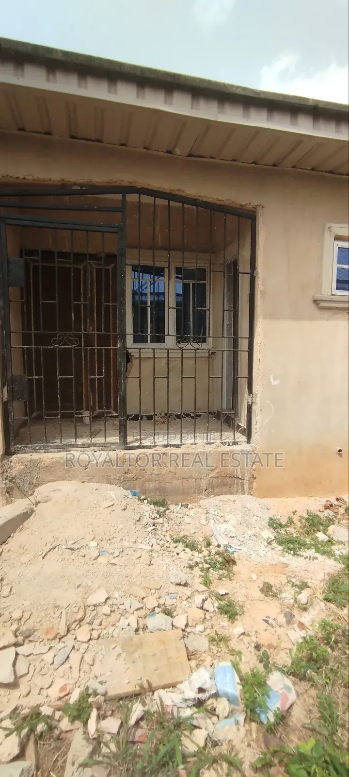 2bdrm Block of Flats in Royaltor Real Estate, Benin City for sale in Benin City