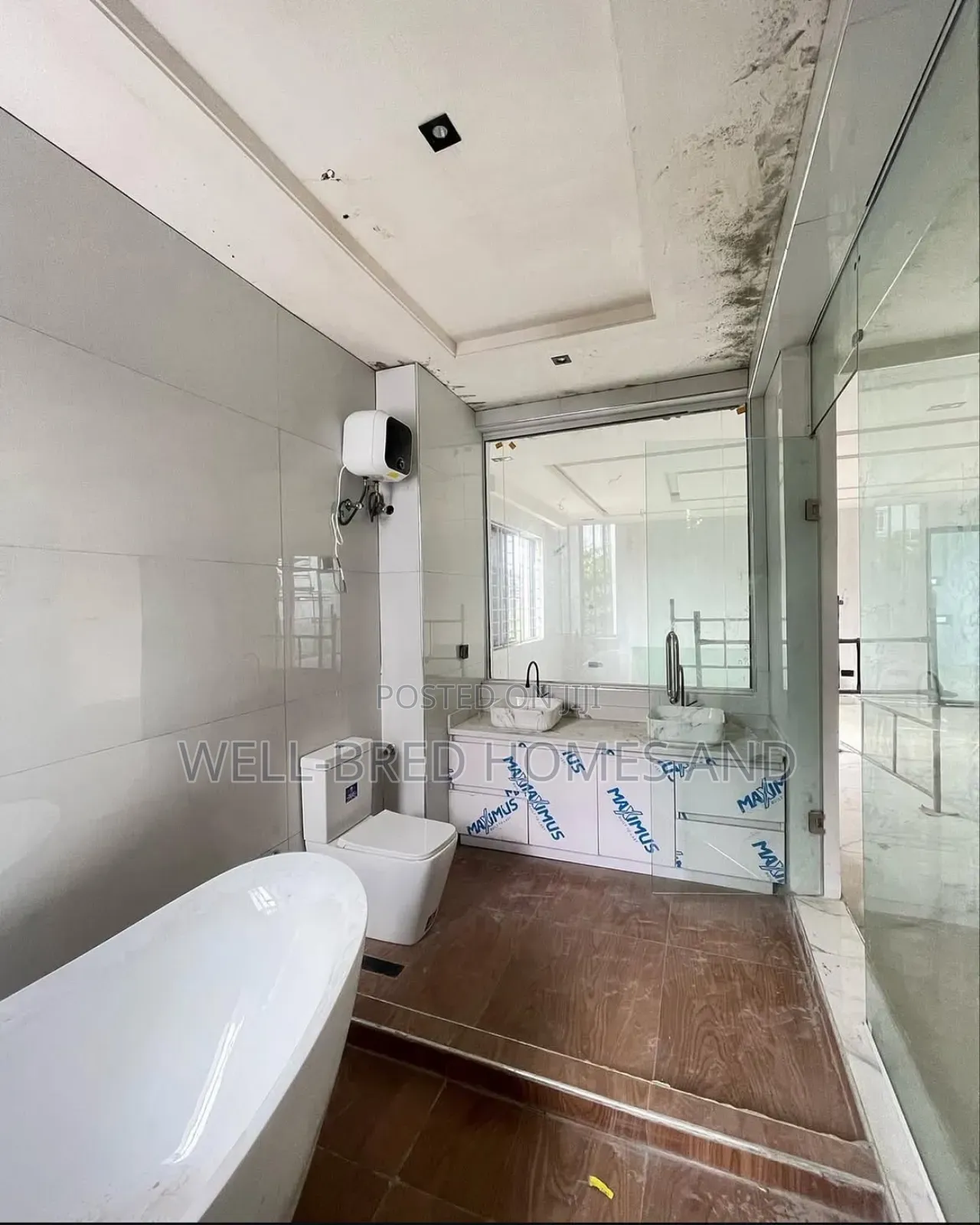 5bdrm Duplex in Lekki Phase 1 for sale in Lekki Phase 1